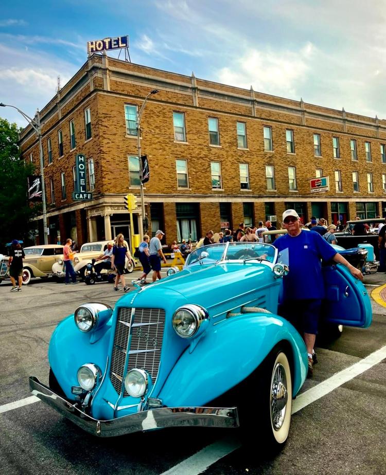 Auburn Model 866. Photography provided by Dan McKay.